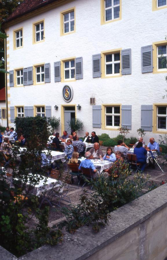 Markgraeflich Badischer Gasthof Schwanen Salem  Dış mekan fotoğraf