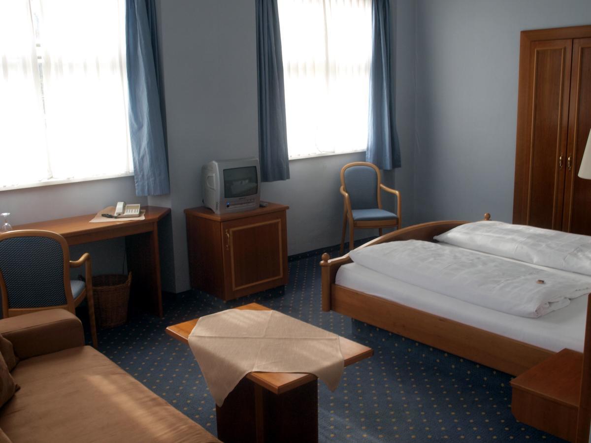 Markgraeflich Badischer Gasthof Schwanen Salem  Dış mekan fotoğraf