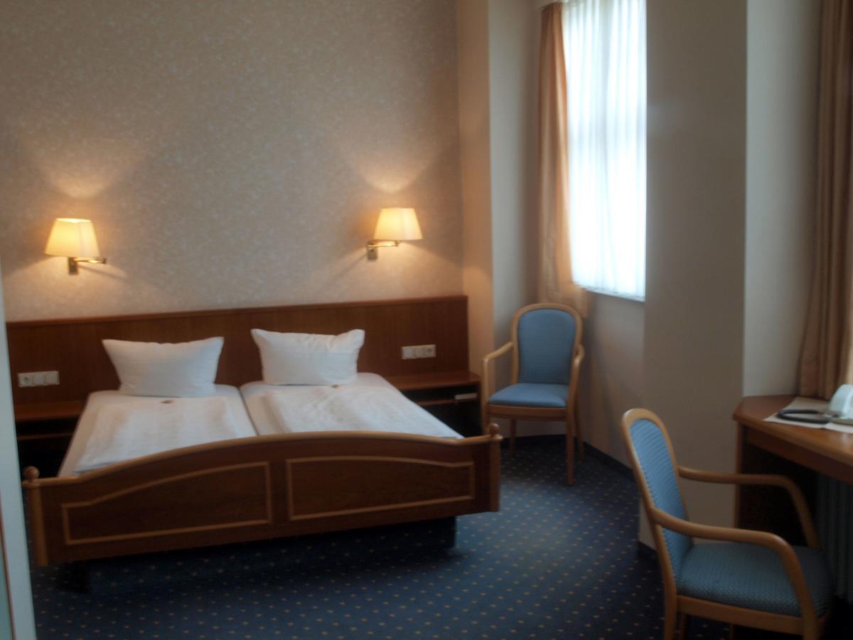 Markgraeflich Badischer Gasthof Schwanen Salem  Dış mekan fotoğraf